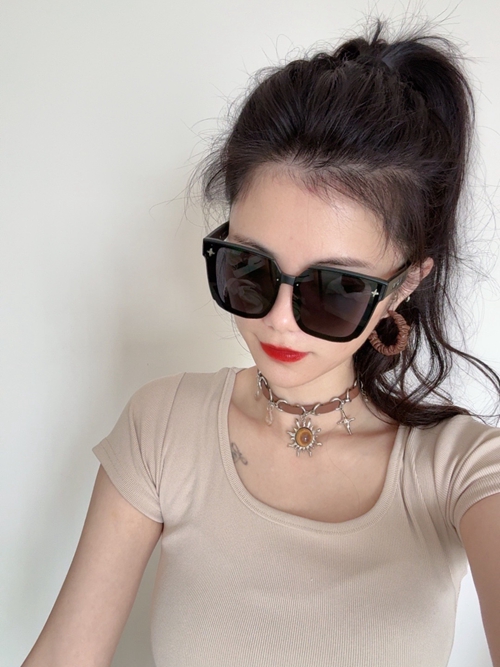 ルイヴィトンサングラス背面デザイン